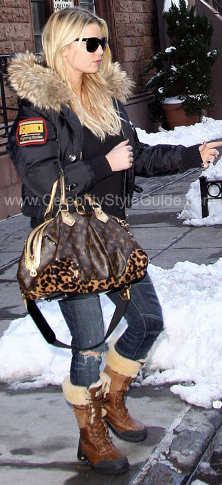 haak Gezicht omhoog Inleg Jessica Simpson wearing UGG Adirondack Tall Boots - Celebrity Style Guide