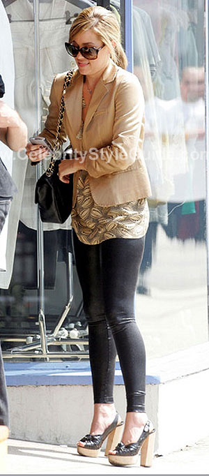 LAUREN CONRAD Women's Leggings. SIZE XXL. NEW in 2023  Everyday wardrobe, Lauren  conrad, Faux leather leggings