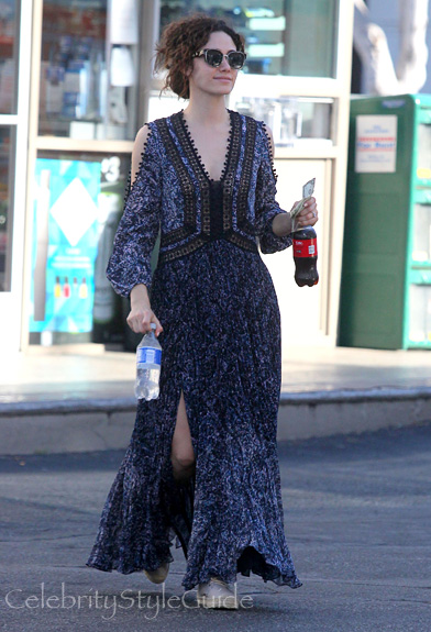 Emmy Rossum Traveling 2012 – Star Style