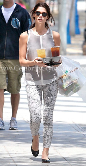 Ashley Greene's Silk Center Seam Tank, Floral Skinny Jeans, and Black ...