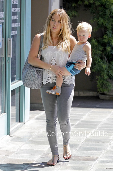 Hilary Duff: Go, Go, Goyard!  hilary duff goyard 03 - Photo