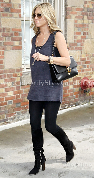 Jennifer Aniston wearing Tom Ford Carinne Flap Bag - Celebrity