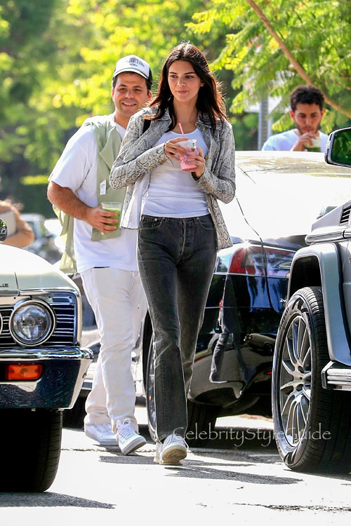 Kendall Jenner Malibu October 12, 2020 – Star Style