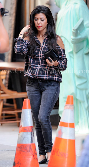 Kourtney Kardashian wearing Siwy Wasson Open Shoulder Top in Moonshiner - Celebrity  Style Guide