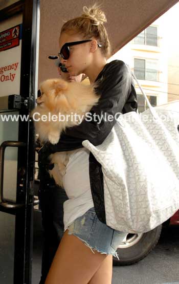 Nicole Richie wearing Goyard St. Louis PM Tote - Celebrity Style Guide