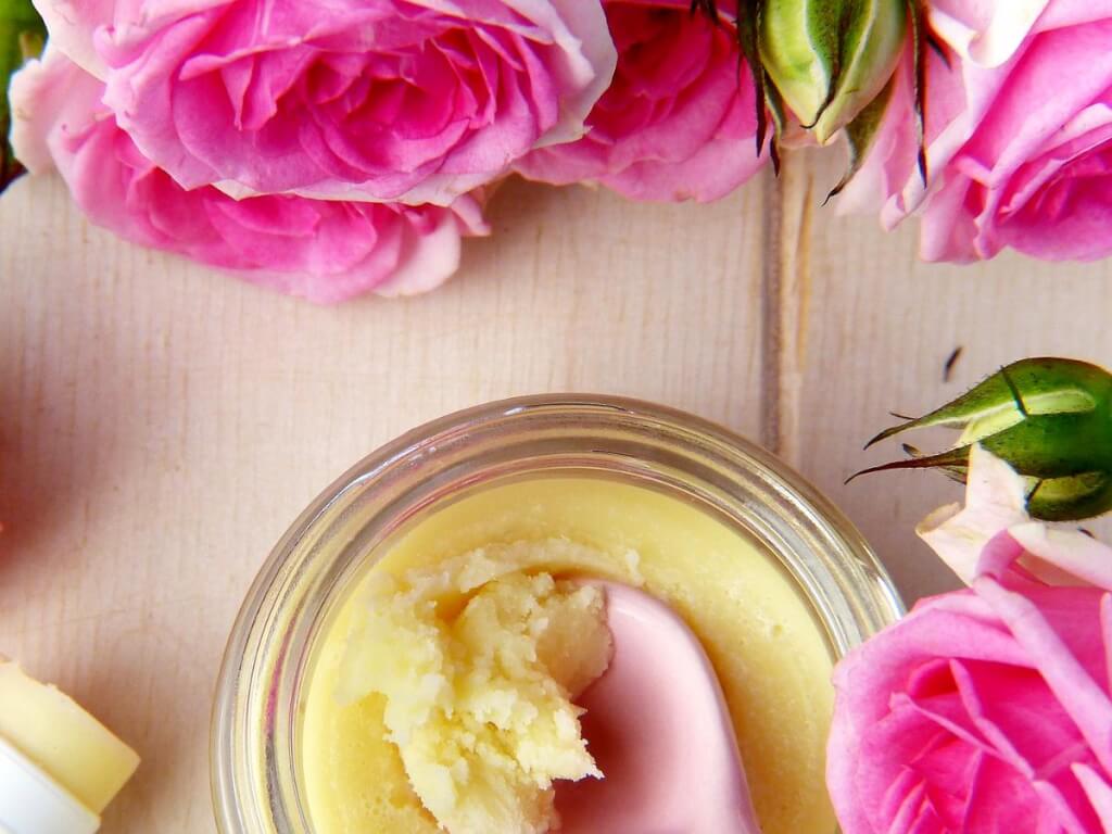 How To Make Your DIY Lip Mask in 4 Easy Steps! CelebrityStyleGuide