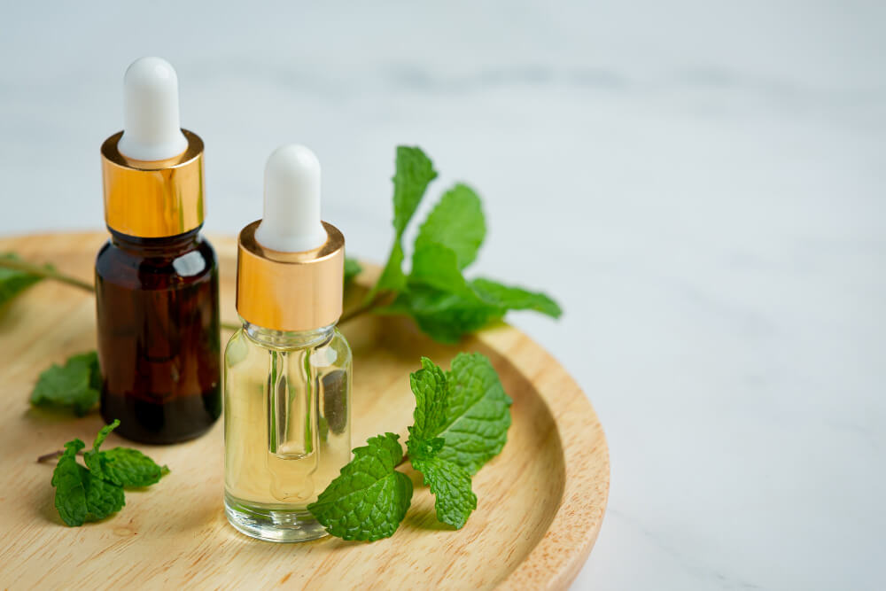 The 10 Best Essential Oils For All Types of Scars! CelebrityStyleGuide