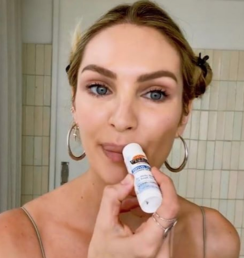 Candice Swanepoel with Palmers Swivel Stick