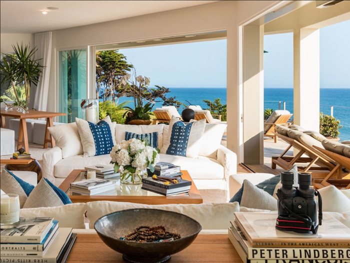 Cindy-Crawford-Sells-malibu-Home