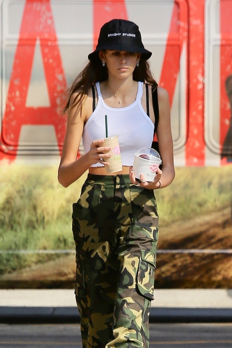 I-am-gia-Tarantino-Pants-in-Camo-kaia-gerber