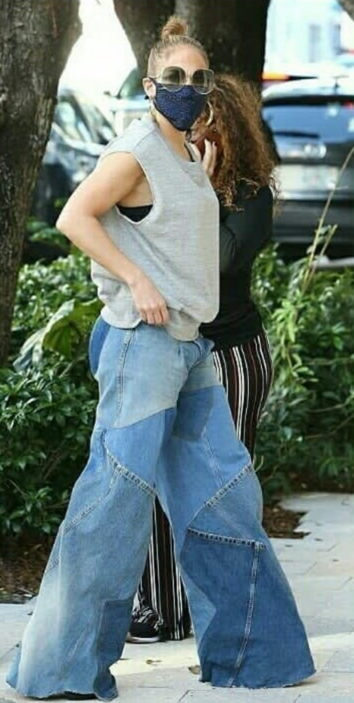 Jennifer Lopez wearing Tom Ford jeans