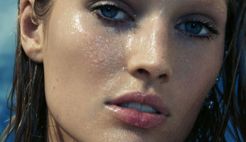 5 of the Best Summer Facial Spritzes According to Celebrities