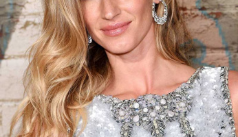 How to Get Gisele Bundchen's Signature Waves