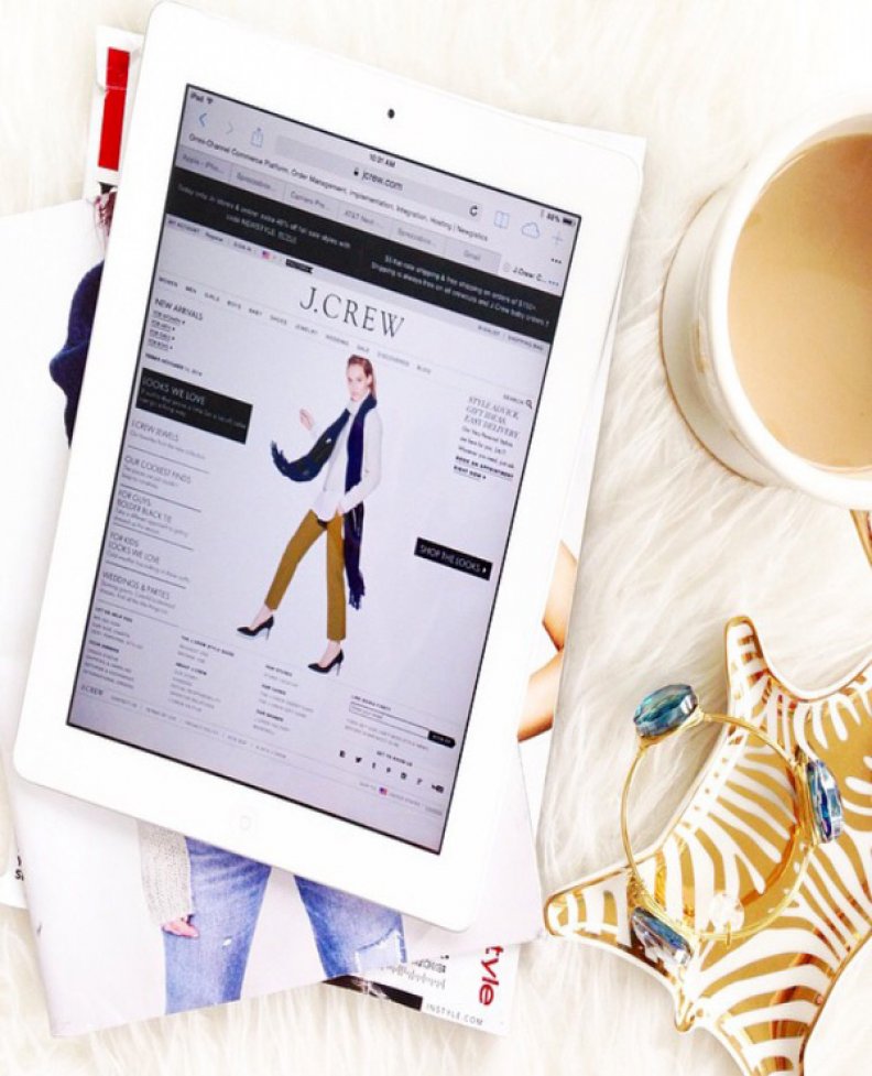 Holiday Shopping: Steals & Deals