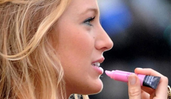 Spotted! Gossip Girl Serena's Must Have Make Up For Ever Lipgloss!