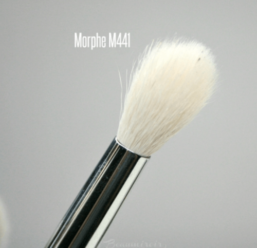Morphe M44 Pro Firm Blending Crease Brush