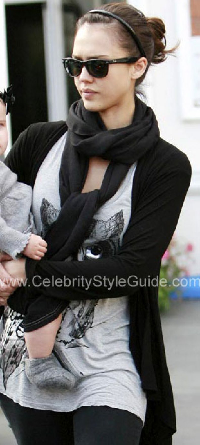 Jessica Alba's ’s one smart shopper!!