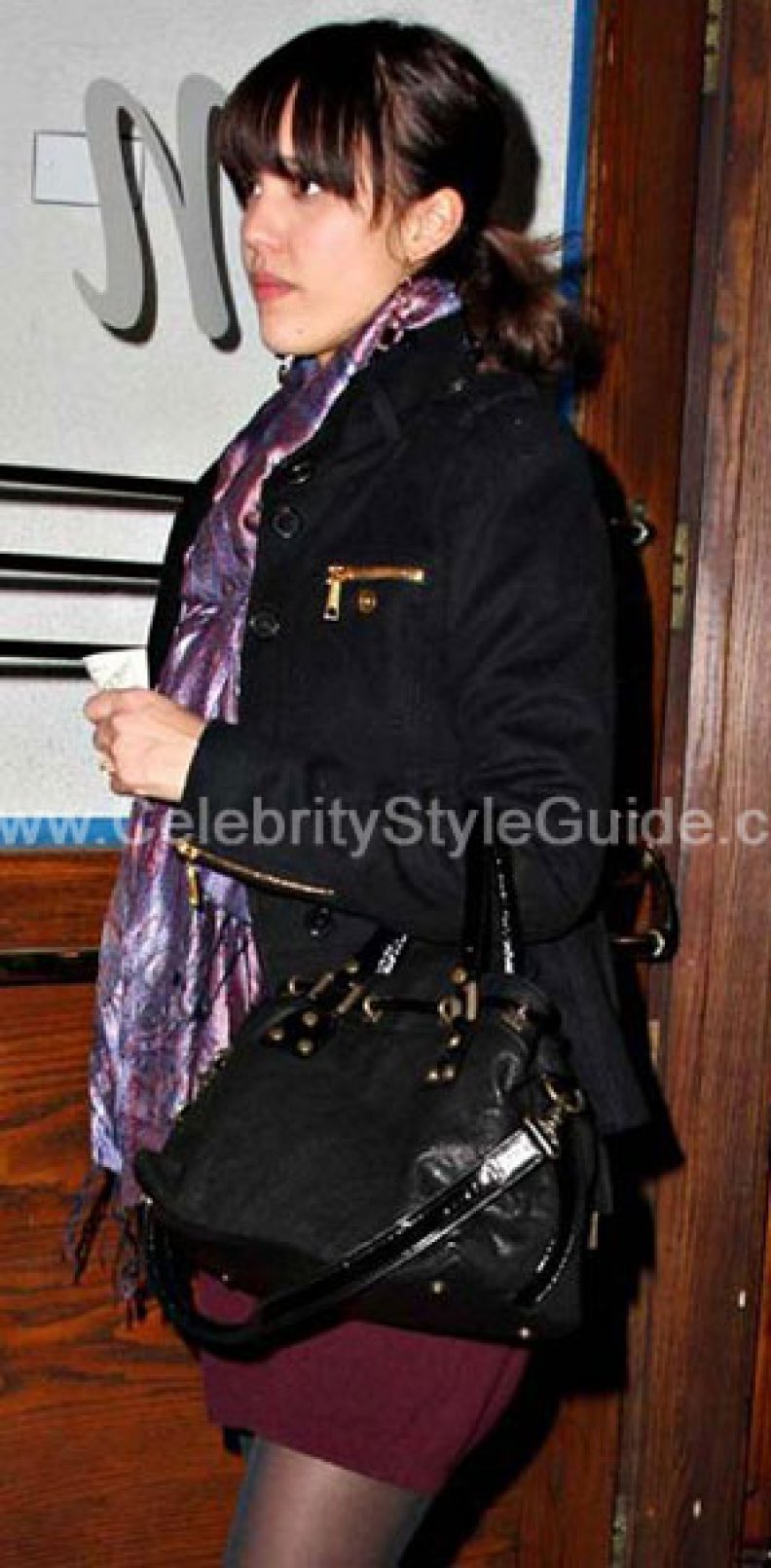 Jessica Alba in her Tolani Mauve Silk Scarf!