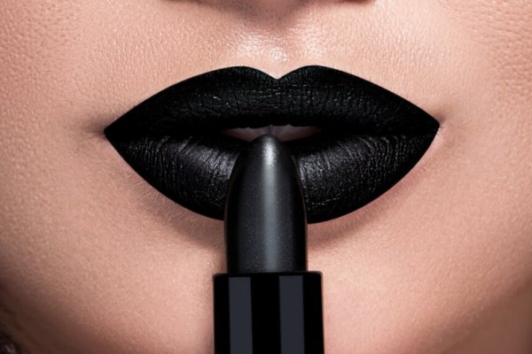 The 7 Best Black Lipsticks of 2022 (Tried & Tested!)