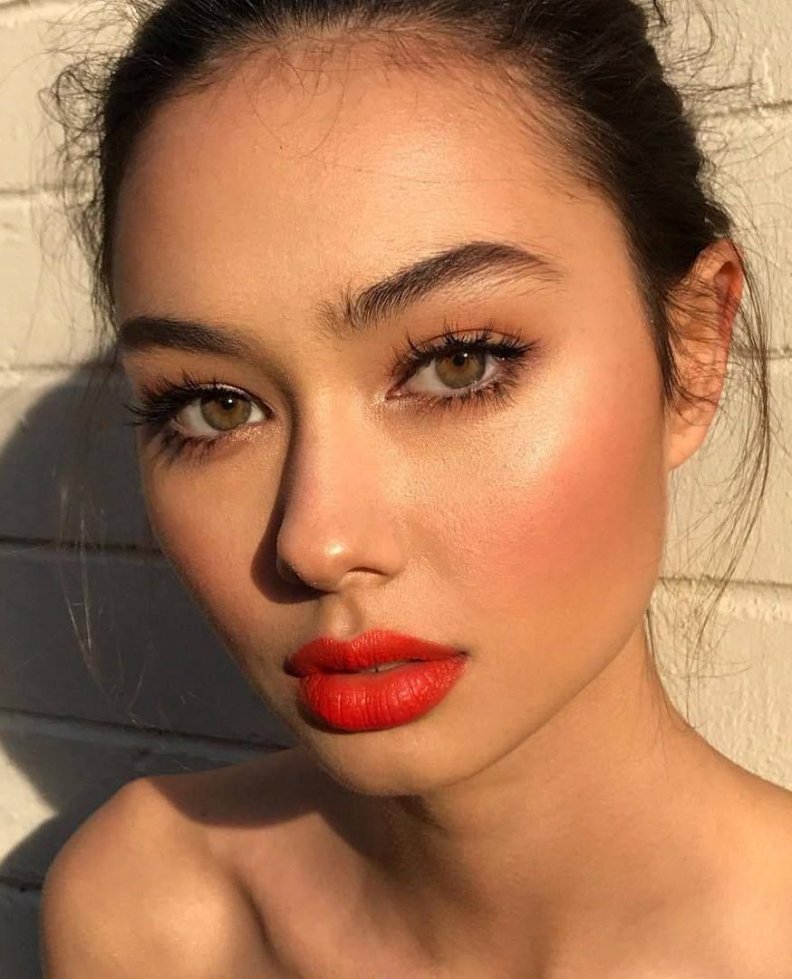 6 Best Drugstore Red Lipsticks That Are Totally Summerproof!