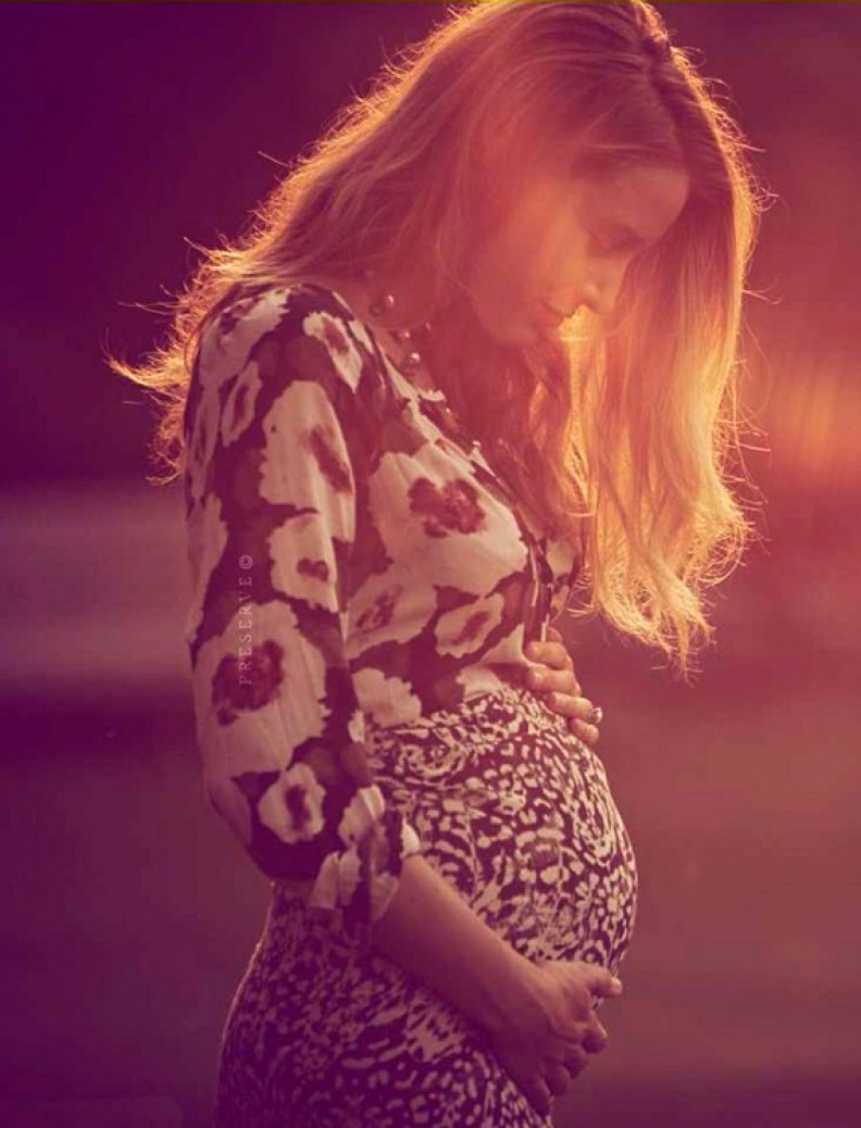 Blake Lively Is Pregnant! See What She Wore To Announce The News
