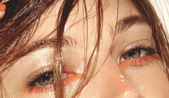 Glossy Eyes Are Going Viral So Check These Eye Glosses Out!