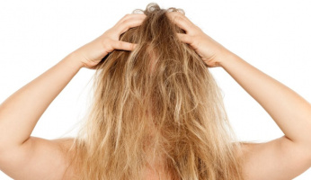 How to Detangle Your Hair to Avoid Split Ends!