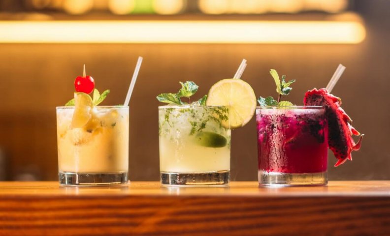 7 Mocktails Pregnant Women Will Love (So Says Our Pregnant Editor!)