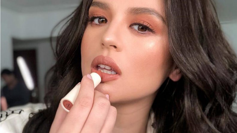 The Best Peach Makeup Looks: Spring 2022 Trend Alert!