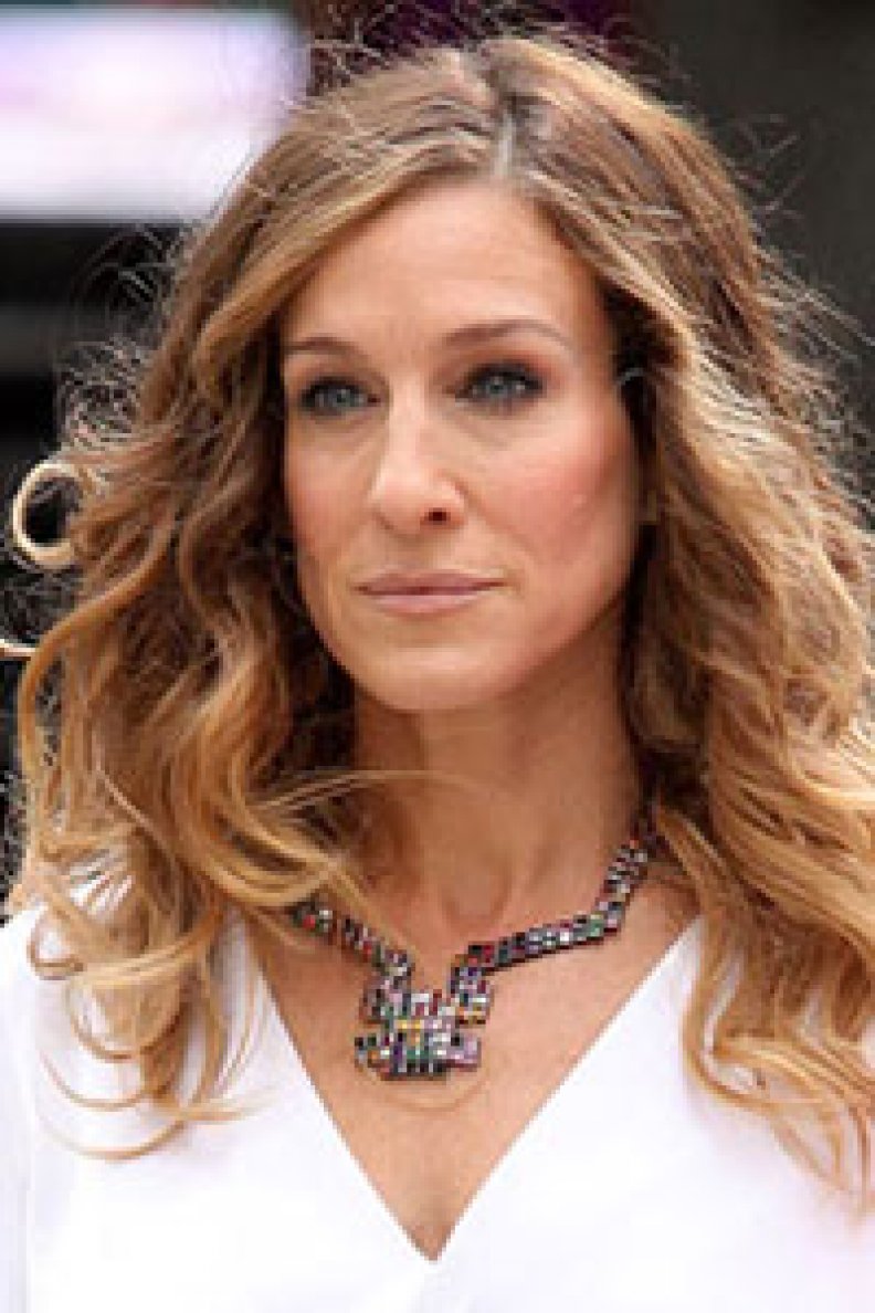You asked for it! Please ID Sarah Jessica Parker's Beautiful Necklace!