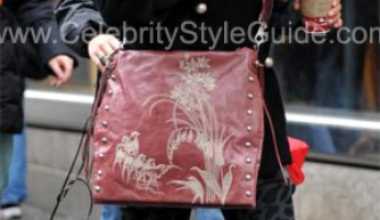 Spotted!! Vanessa's Vanessa's Cettu Crossbody Bag from Gossip Girl!