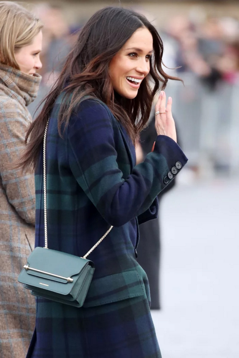 meghan-markle-burberry-coat-edinburgh