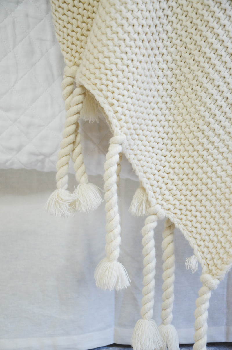 pompomathome-trestles-blanket-tassles_FINAL